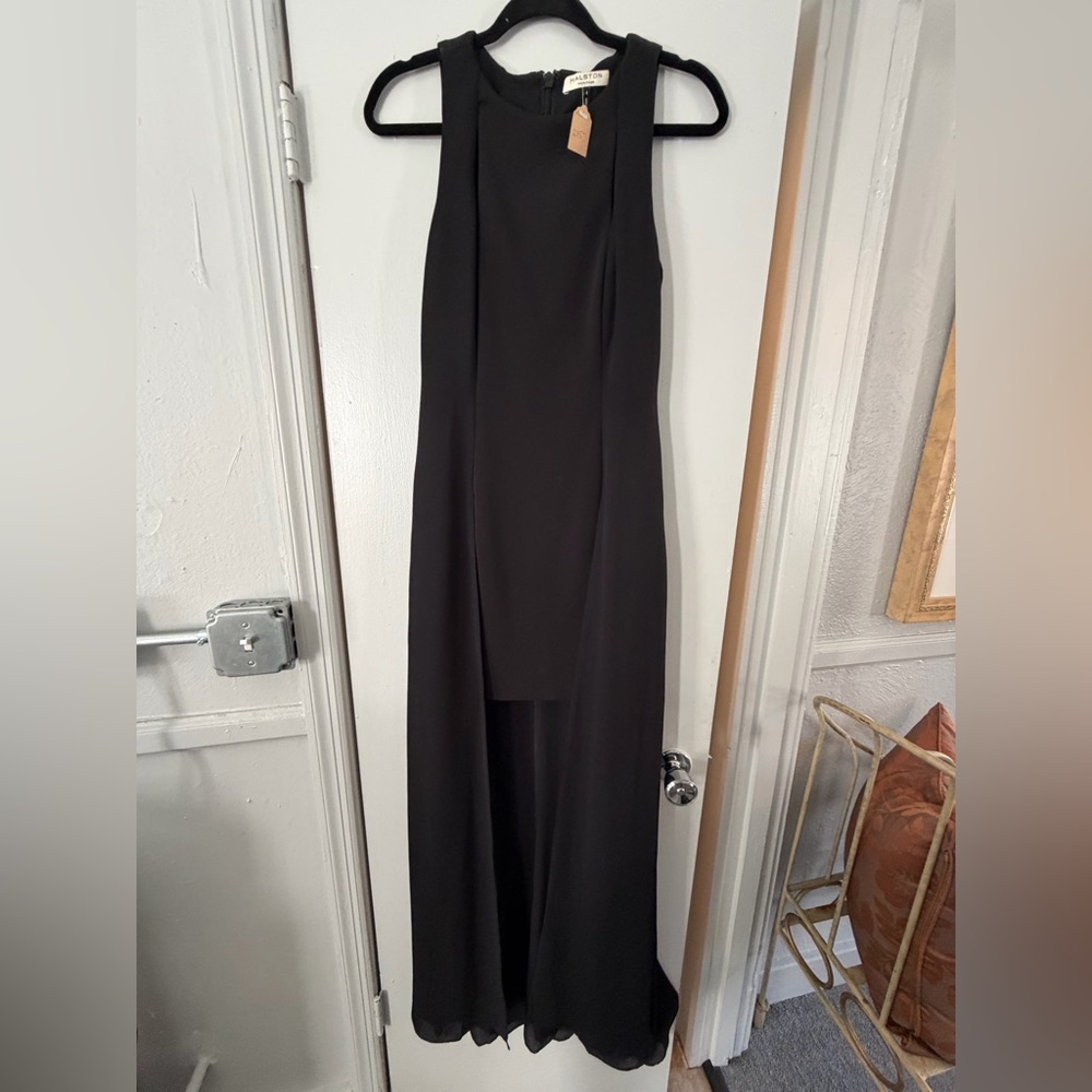Black Long Women’s Halston Heritage Formal Dress - Sleek Evening Style